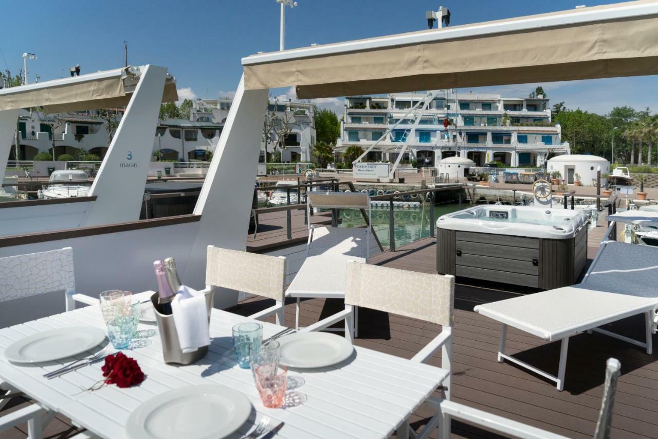 Portoverde Luxury Houseboat Misano Adriatico Exterior photo